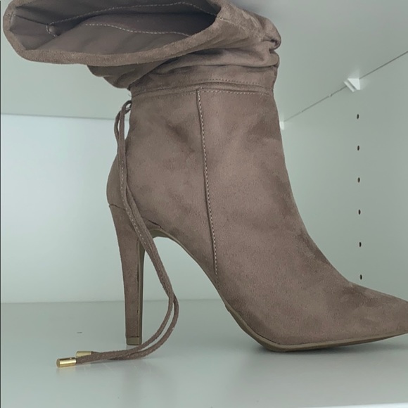 Boots - Picture 3 of 3